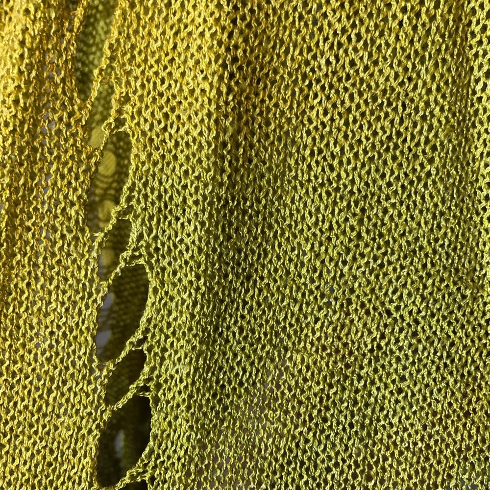 Sweater - Picture 4 of 4
